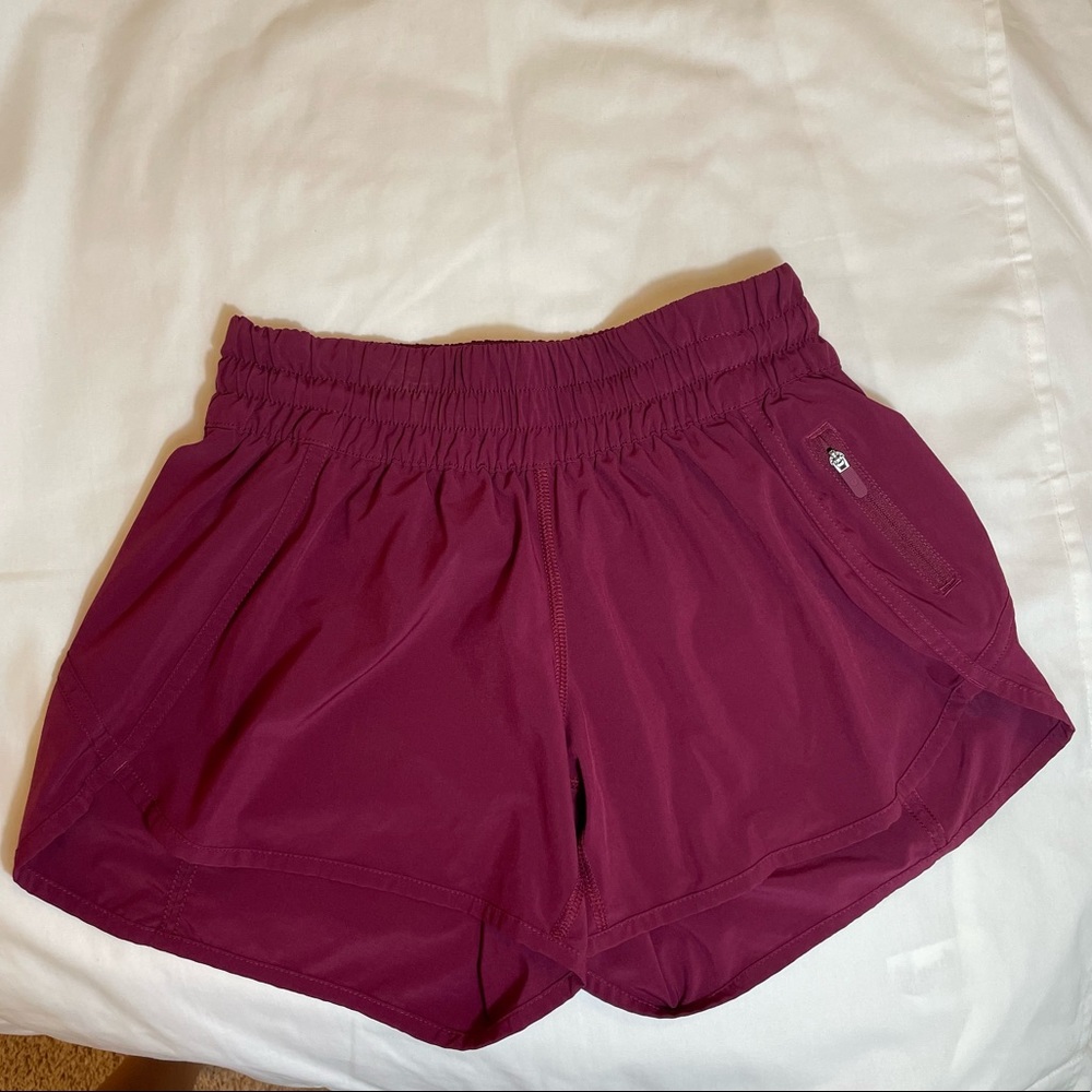 Lululemon Tracker Low Rise Lined Short 4”